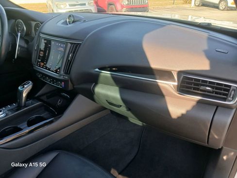 Used 2022 Maserati Levante GT image 18