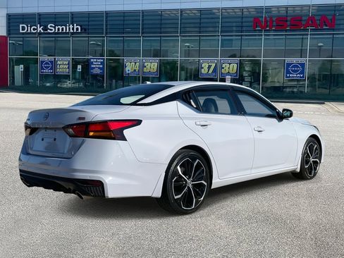 Used 2024 Nissan Altima 2.5 SR image 6