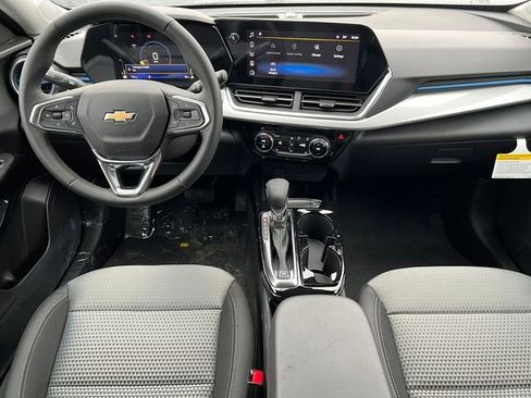 New 2026 Chevrolet Trax LT w/ Driver Confidence Package image 2
