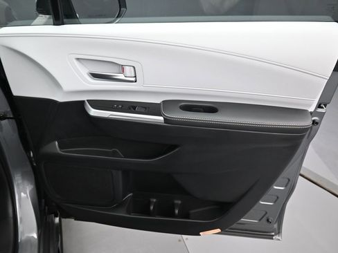 Certified 2026 Toyota Sienna XSE image 36