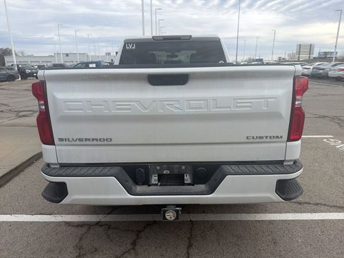 Used 2020 Chevrolet Silverado 1500 Custom w/ Custom Value Package image 4