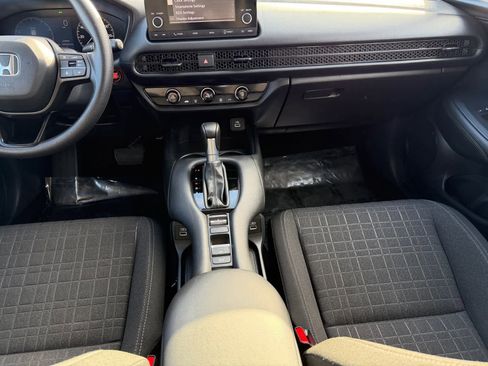 Used 2023 Honda HR-V LX image 16