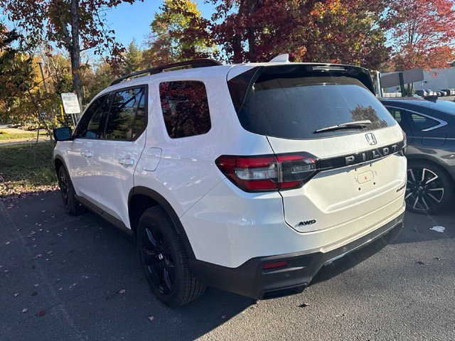 Used 2026 Honda Pilot Black Edition image 5