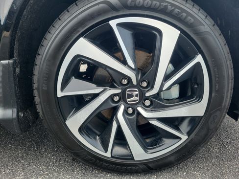 Used 2019 Honda HR-V Sport image 9