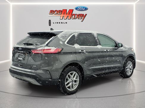 Certified 2024 Ford Edge SEL image 4