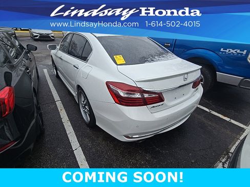 Used 2016 Honda Accord Touring image 19