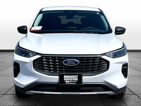 Used 2024 Ford Escape Active AWD/4WD image 3