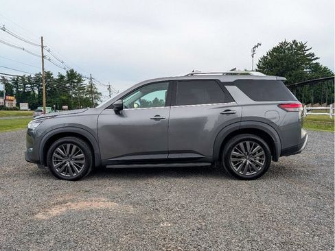 Used 2022 Nissan Pathfinder SL w/ SL Premium Package AWD/4WD image 9
