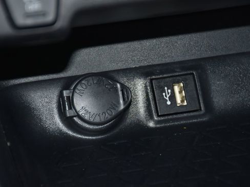 Certified 2025 Toyota RAV4 LE image 21