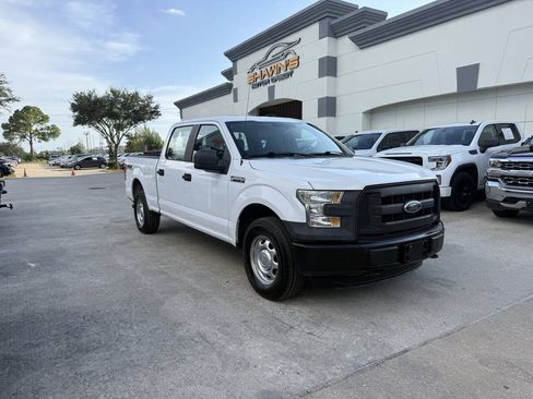 Used 2015 Ford F150 XL w/ Equipment Group 101A Mid AWD/4WD image 2