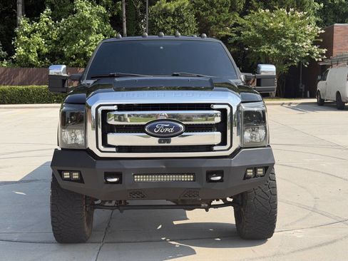 Used 2015 Ford F250 Lariat w/ Lariat Ultimate Package AWD/4WD image 2