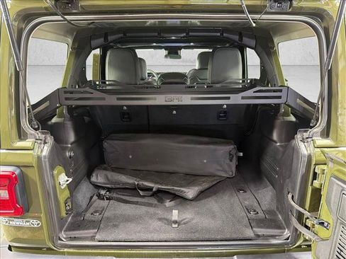 Used 2024 Jeep Wrangler Unlimited Sahara AWD/4WD image 19