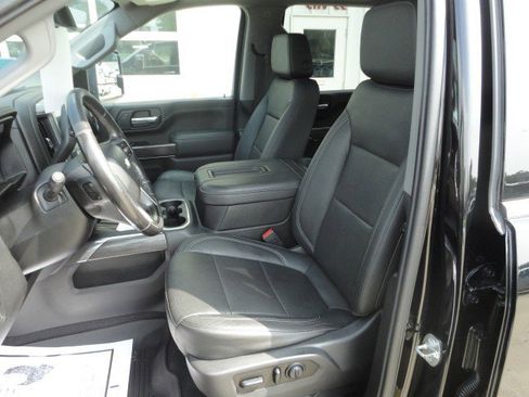 Used 2020 Chevrolet Silverado 2500 LTZ image 4