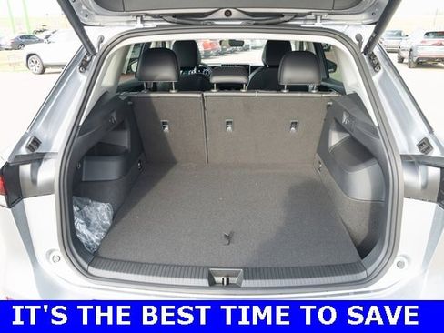 New 2025 Volkswagen Tiguan SE image 35