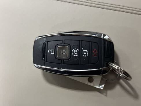 Used 2019 Lincoln MKC Reserve w/ MKC Climate Package FWD image 33