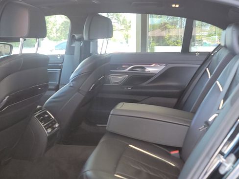 Used 2020 BMW 740i xDrive w/ M Sport Package AWD/4WD image 12