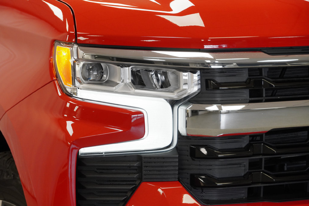 Used 2024 Chevrolet Silverado 1500 LT AWD/4WD image 9