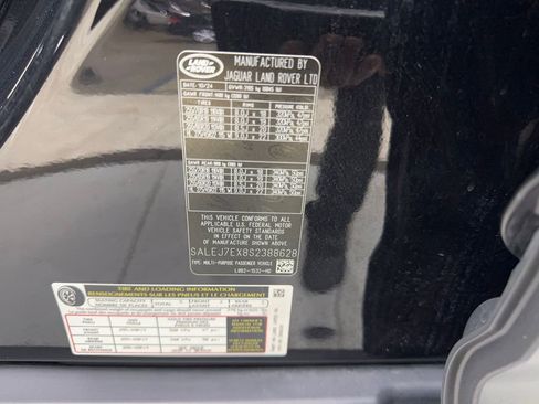 Used 2025 Land Rover Defender 110 S image 88