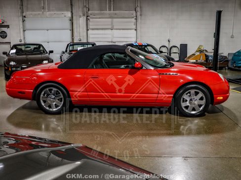Used 2002 Ford Thunderbird Deluxe image 21