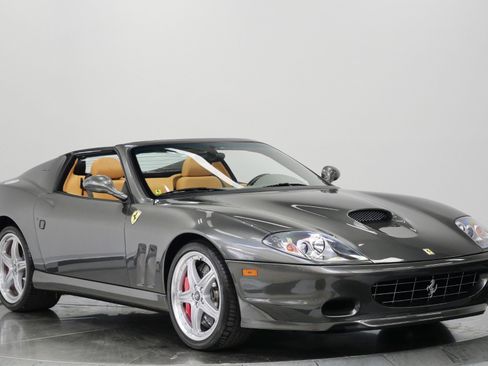 Used 2005 Ferrari 575M Maranello Superamerica RWD image 3