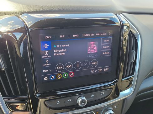 Used 2023 Chevrolet Traverse Premier image 19