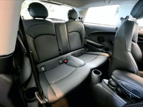 Used 2022 MINI Cooper S image 17