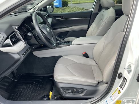 Used 2022 Toyota Camry XSE w/ Navigation Package AWD/4WD image 10