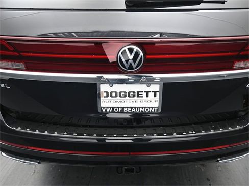 New 2026 Volkswagen Atlas SEL Premium R-Line image 10