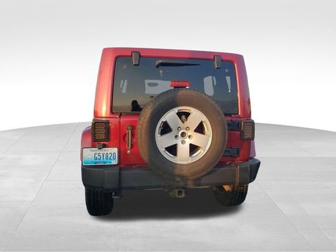 Used 2011 Jeep Wrangler Unlimited Sahara w/ Connectivity Group AWD/4WD image 5