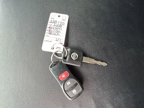 Used 2008 Nissan Titan LE AWD/4WD image 31