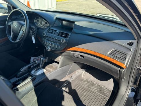 Used 2011 Honda Accord EX image 26