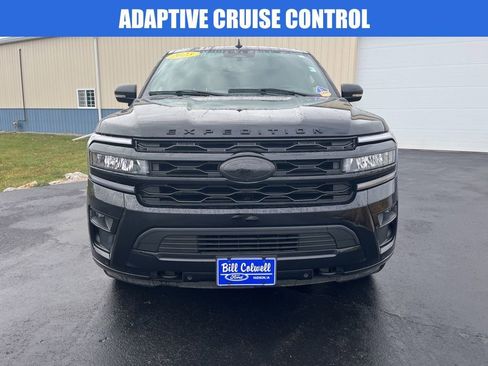 Used 2023 Ford Expedition Max Limited image 9