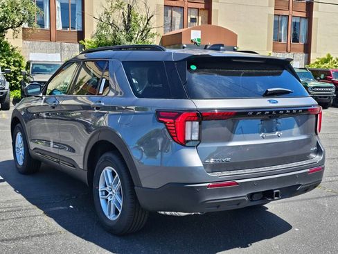 New 2026 Ford Explorer Active AWD/4WD image 3