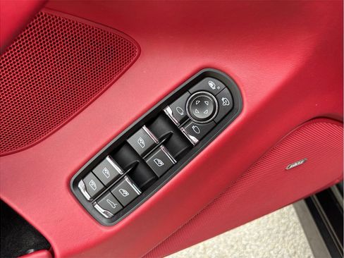 Used 2016 Porsche Panamera GTS image 20