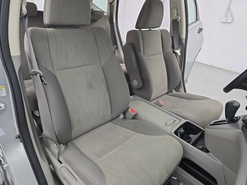 Used 2013 Honda CR-V LX image 10