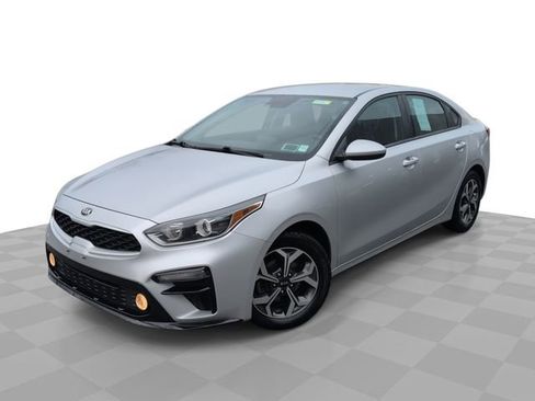 Used 2019 Kia Forte LXS image 1