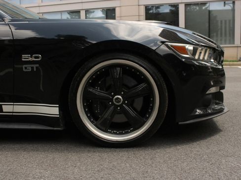Used 2016 Ford Mustang GT RWD image 4
