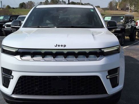 New 2026 Jeep Grand Wagoneer 4WD w/ Premium Group I image 6