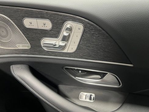 Used 2025 Mercedes-Benz GLE 450 4MATIC image 27