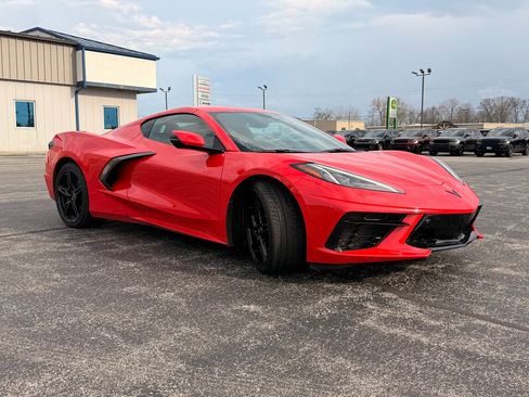 Used 2025 Chevrolet Corvette Stingray Premium Cpe w/ 3LT image 4