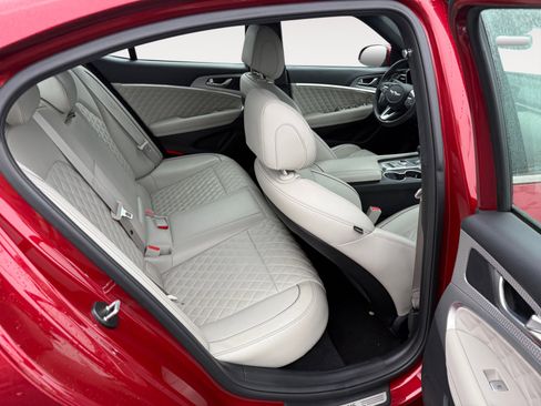 Used 2022 Genesis G70 3.3T image 18