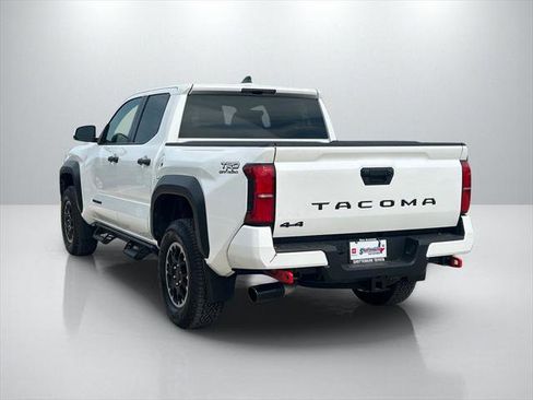 Certified 2024 Toyota Tacoma TRD Off-Road image 7