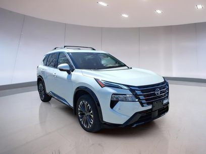 Used 2025 Nissan Rogue Platinum w/ Platinum Premium Package