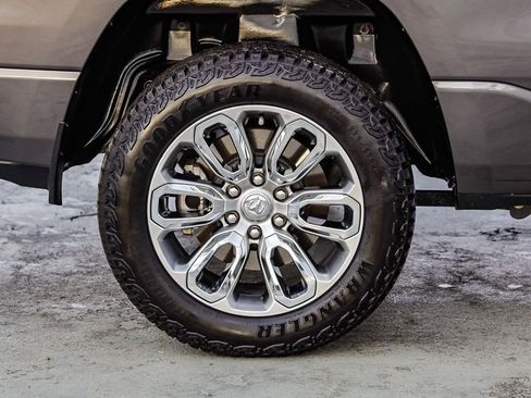 Used 2023 RAM 1500 Laramie image 12