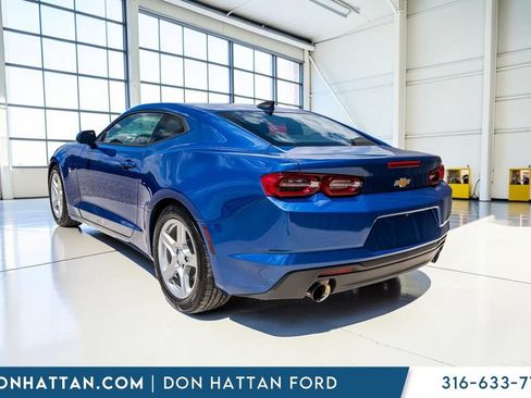 Used 2019 Chevrolet Camaro LT RWD image 27