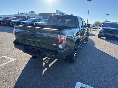 Used 2021 Toyota Tacoma TRD Sport image 3