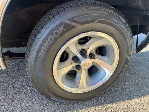 Used 2001 Chevrolet S10 Pickup LS w/ Preferred Equipment Group image 7