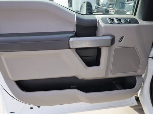 Used 2018 Ford F350 XLT AWD/4WD image 10