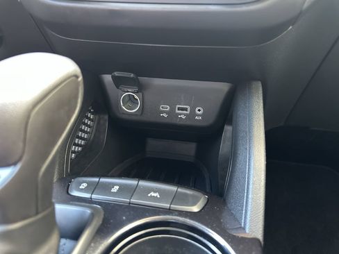 Used 2023 Chevrolet TrailBlazer LT FWD image 29