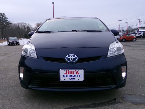Used 2014 Toyota Prius Three image 8